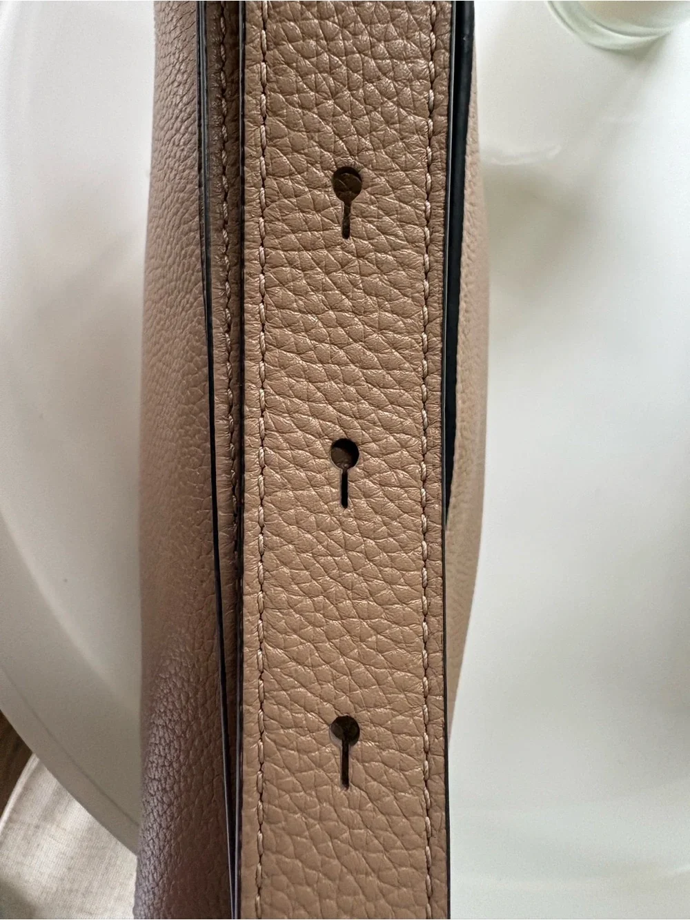 EUC Kate Spade Run Around Large Flap Crossbody Tan Pinmount Logo